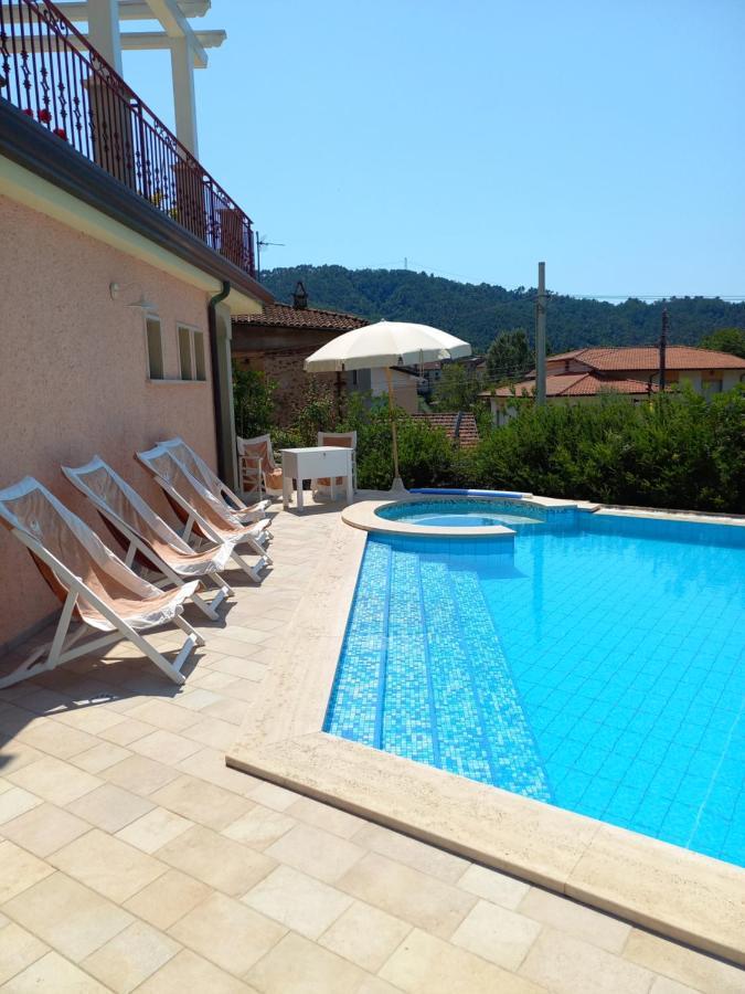 Villa Ester Camaiore Ngoại thất bức ảnh